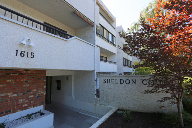 Sheldon Court in Victoria, BC - Building Photo - Building Photo