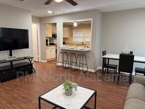 9921 Pulaski Pike in Toney, AL - Foto de edificio - Building Photo