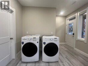 917 McKay Ave in Windsor, ON - Building Photo - Building Photo