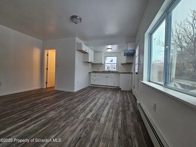 366 Salsburg St in Plymouth, PA - Building Photo - Building Photo