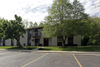 Lake Wind Apartments in Cassopolis, MI - Building Photo - Building Photo