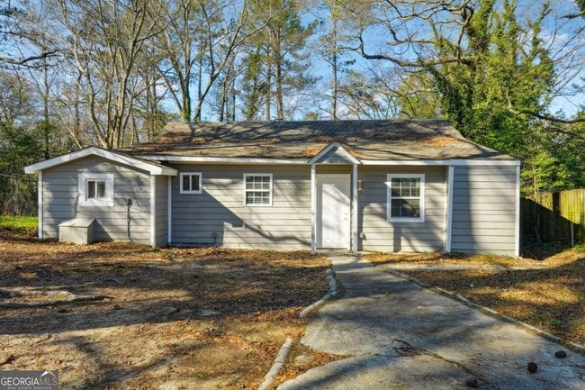 property at 276 Fairburn Rd NW