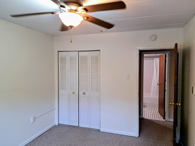 400 Glendale Rd, Unit F23 in Havertown, PA - Building Photo - Building Photo