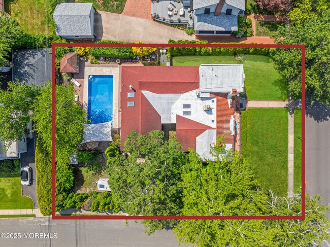 property at 400 Grassmere Avenue