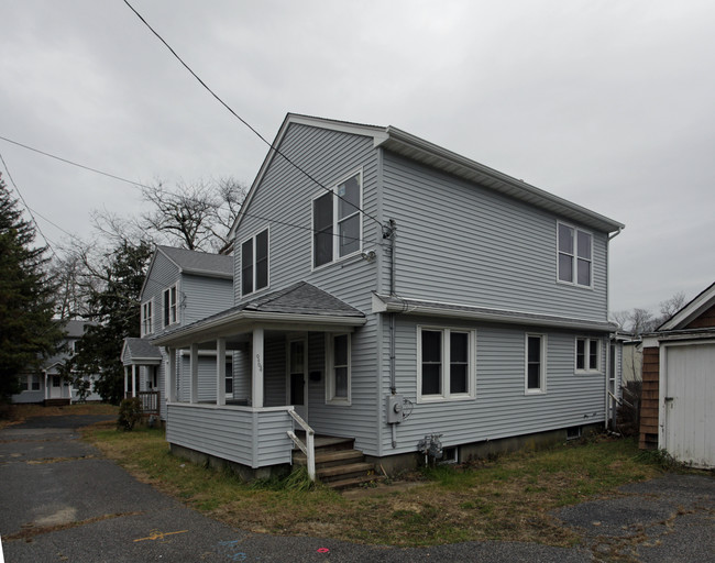 856-876 West Main St in Riverhead, NY - Foto de edificio - Building Photo