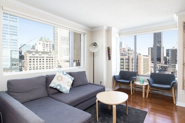 property at 1200 Rue Saint-Jacques