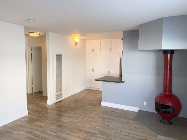 521 Indiana St in El Segundo, CA - Building Photo - Building Photo