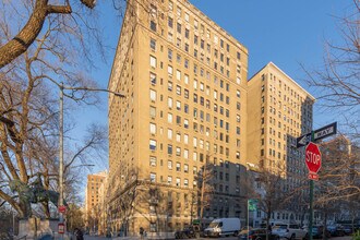340 Riverside Dr in New York, NY - Building Photo - Building Photo