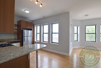7526 N Seeley Ave in Chicago, IL - Building Photo - Building Photo