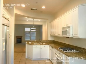 4886 Juneberry Ct in San Diego, CA - Building Photo - Building Photo