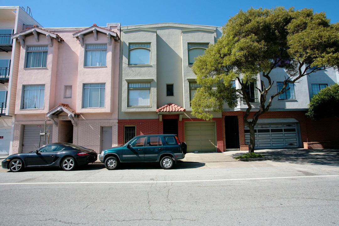 231-235 25th Ave in San Francisco, CA - Building Photo