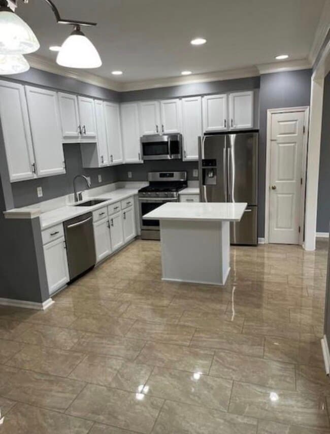 46678 Cavendish Sq in Sterling, VA - Foto de edificio - Building Photo