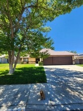 44335 Sedona Way in Lancaster, CA - Building Photo - Building Photo