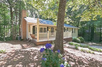 4472 Old Mabry Pl in Roswell, GA - Foto de edificio - Building Photo