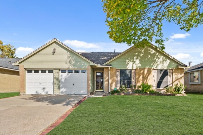 property at 3877 Pecan Cir