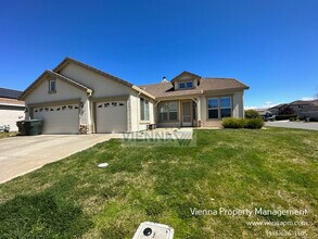 207 Jansen Ct in Lincoln, CA - Building Photo - Building Photo