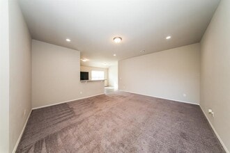 2204 Dillards Dr in Chickasha, OK - Foto de edificio - Building Photo