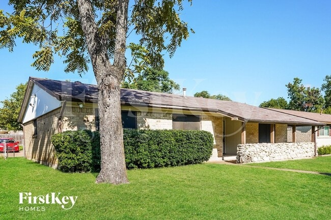 215 Oriole Blvd in Duncanville, TX - Building Photo - Building Photo