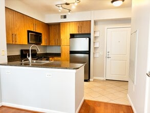 1021 N Garfield St, Unit #820 in Arlington, VA - Building Photo - Building Photo