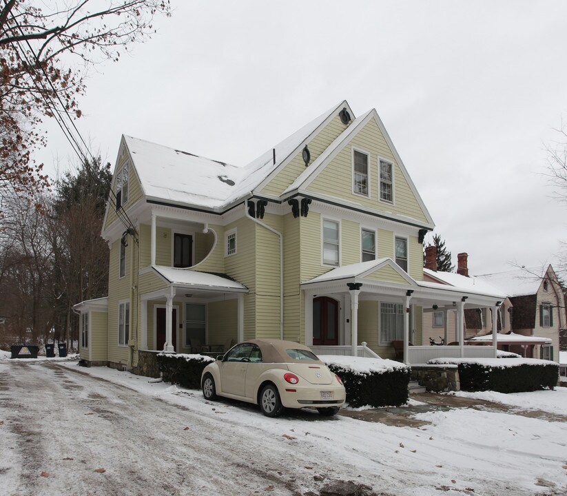 16 South St in Great Barrington, MA - Building Photo