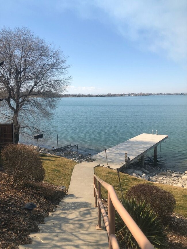 property at 2812 W Marina Dr