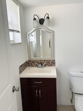 101 NE 41st St in Oakland Park, FL - Building Photo - Building Photo