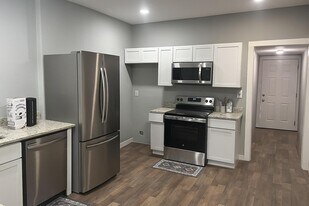 427 E Southcross in San Antonio, TX - Building Photo