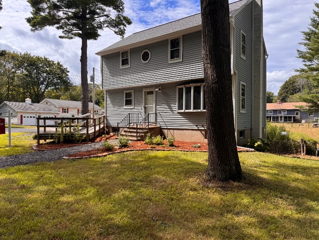 9 Jean St in Kittery, ME - Foto de edificio - Building Photo