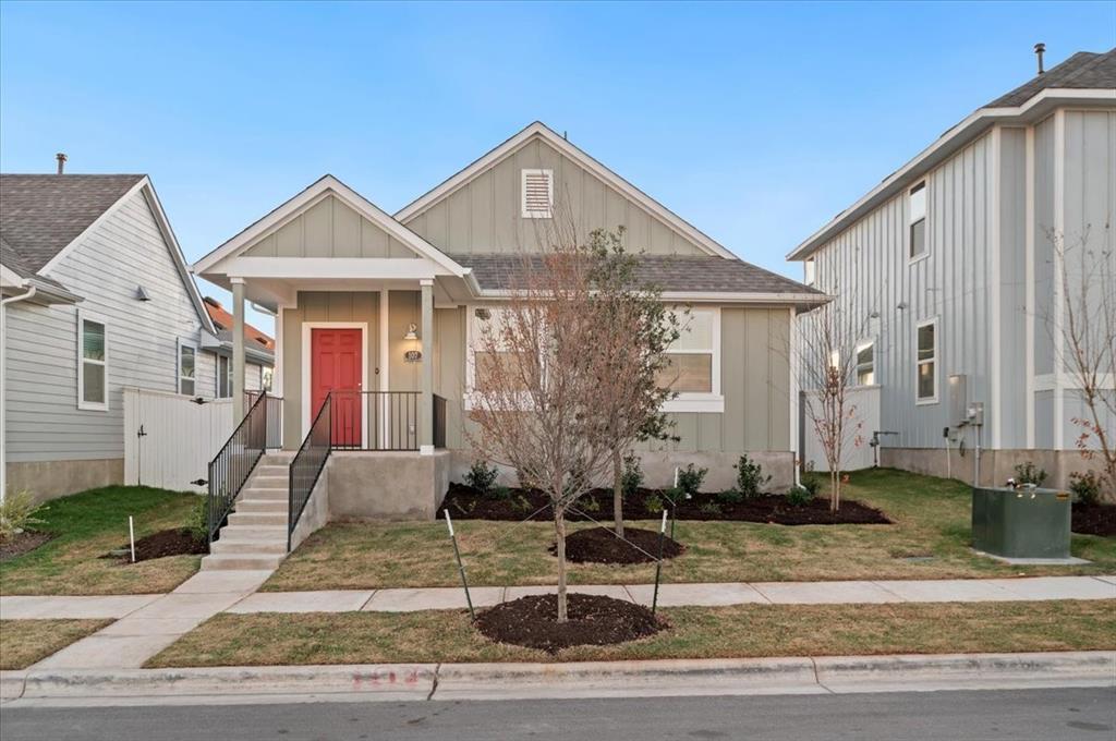 107 Tillage Rd in Elgin, TX - Building Photo