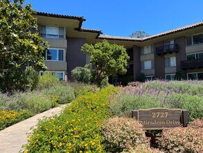 2727 Miradero Dr, Unit 204 in Santa Barbara, CA - Building Photo - Building Photo