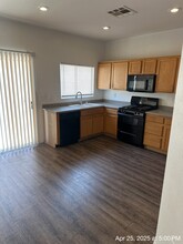 6175 Mountain Hemlock Ave in Las Vegas, NV - Foto de edificio - Building Photo