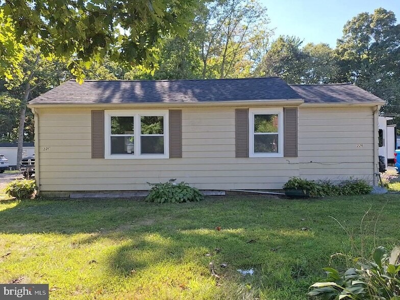 226 Appleby Rd in New Castle, DE - Building Photo