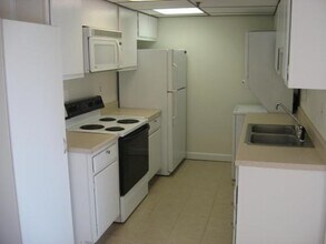 5911 Edsall Rd., APT #705 in Alexandria, VA - Building Photo - Building Photo