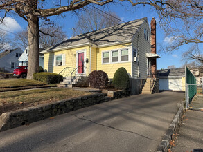 266 Ruth St in Bridgeport, CT - Building Photo - Building Photo