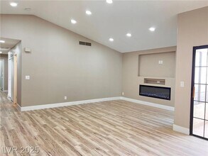 368 Legacy Dr in Henderson, NV - Building Photo - Building Photo