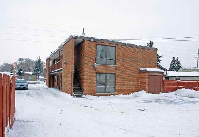 97 W Grand Ave in Melrose Park, IL - Foto de edificio - Building Photo