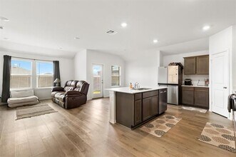 2518 Rockridge Dr in Crandall, TX - Building Photo - Building Photo