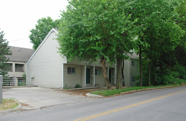 900-904 Emery Rd in Lawrence, KS - Building Photo - Building Photo