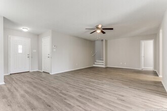 16311 Kentucky Ridge in Schertz, TX - Building Photo - Building Photo