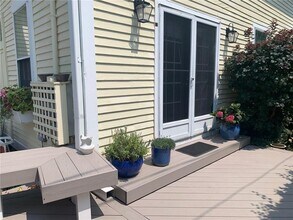 45 Ayrault St in Newport, RI - Building Photo - Building Photo