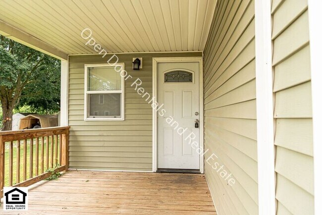 122 Walnut St in Butler, IN - Foto de edificio - Building Photo