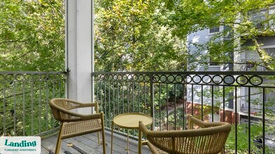 100 Peyton Pl SW, Unit 4208 in Atlanta, GA - Foto de edificio - Building Photo