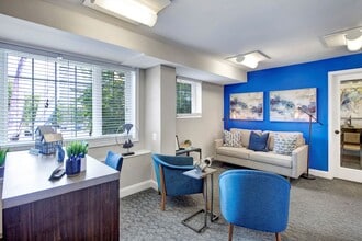 Braddock Lee in Alexandria, VA - Foto de edificio - Building Photo