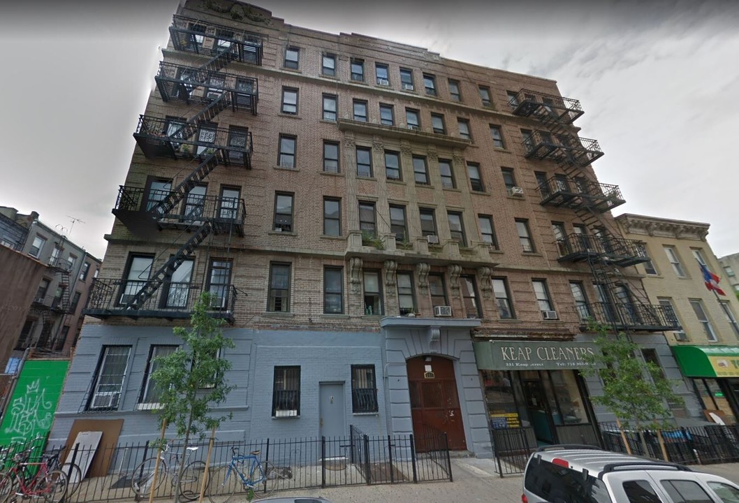 331 Keap Street in Brooklyn, NY - Building Photo