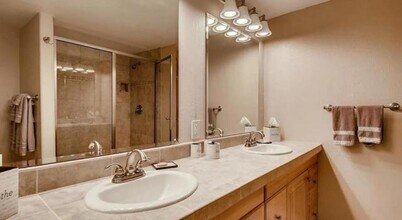 4545 S Monaco St in Denver, CO - Building Photo - Building Photo