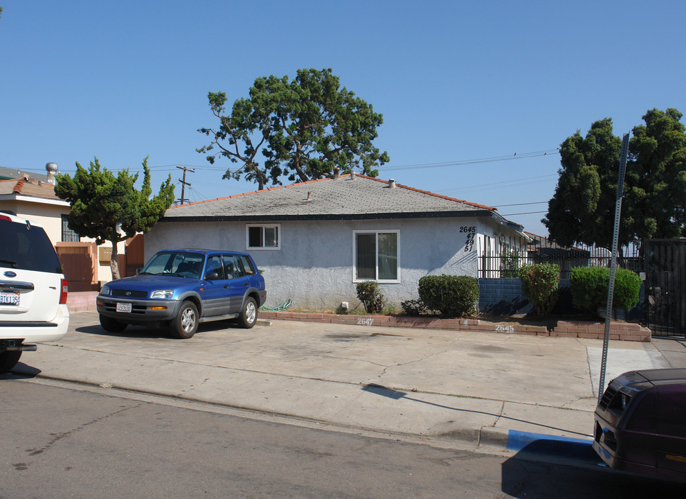 2745 44th St in San Diego, CA - Building Photo