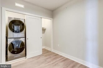 88 V St SW in Washington, DC - Building Photo - Building Photo