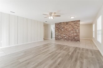 6621 Voltaire Dr in Orlando, FL - Building Photo - Building Photo