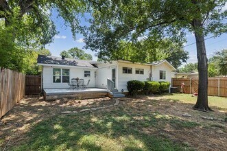 1310 Paxton Ave in Arlington, TX - Building Photo - Building Photo