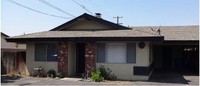 711-741 W Henderson Ave in Porterville, CA - Foto de edificio - Building Photo